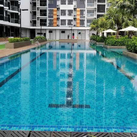 Timurbay Seafront Residence By Hardinahomes Kuantan Esterno foto