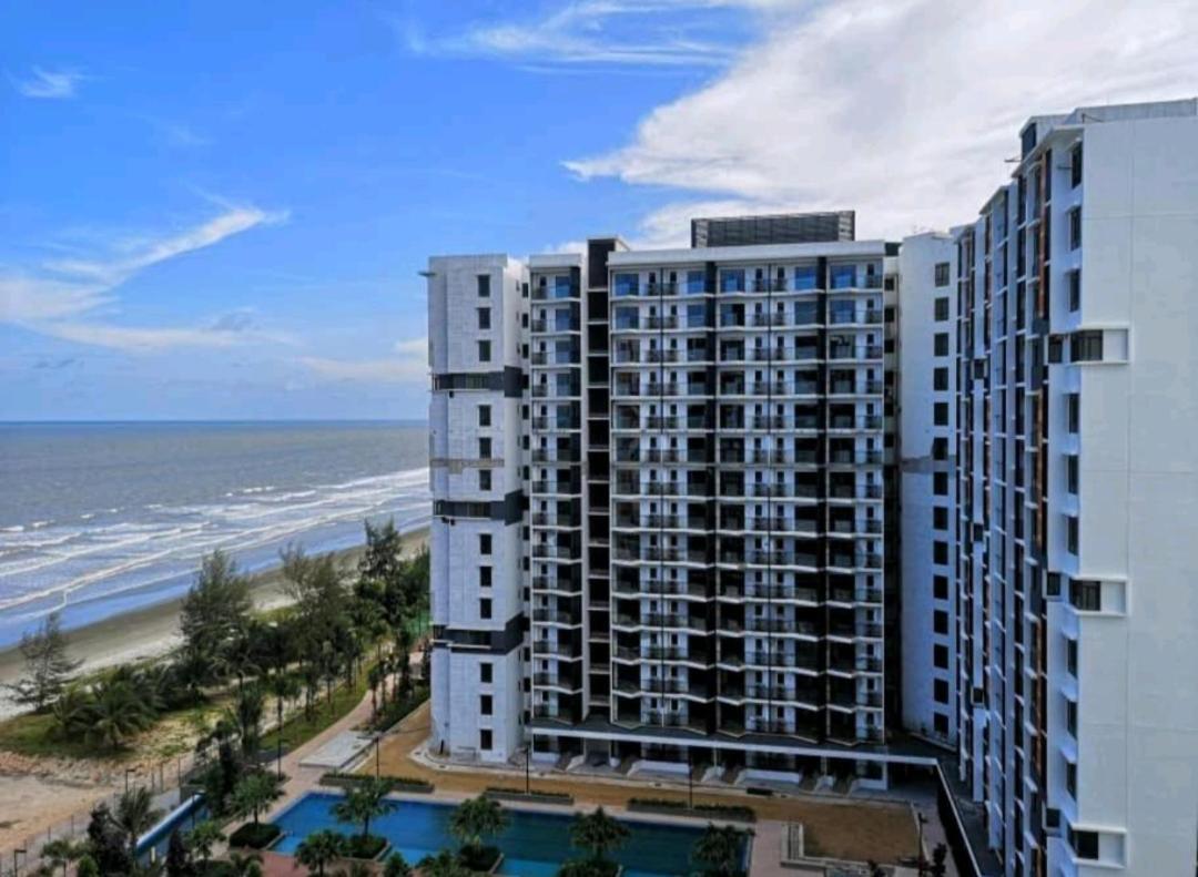 Timurbay Seafront Residence By Hardinahomes Kuantan Esterno foto